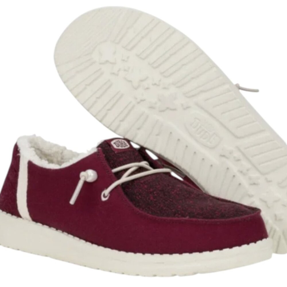 Hey Dude Christmas - Crimson W9